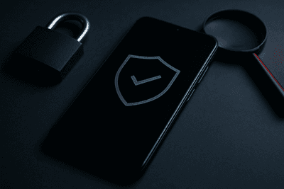Stalkerware auf dem Handy erkennen und entfernen: Anleitung 2026